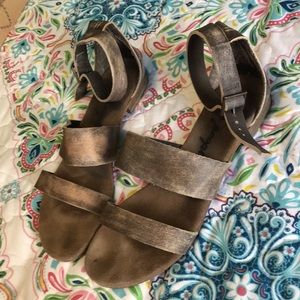 Free people CROWE sandles